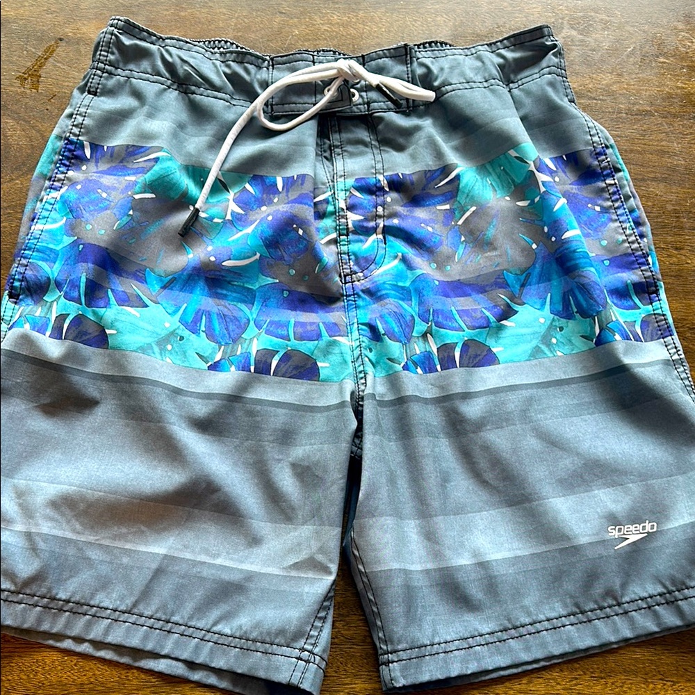 Speedo men's Blue and Gray Board Shorts / swim trunks for spring, summer, water